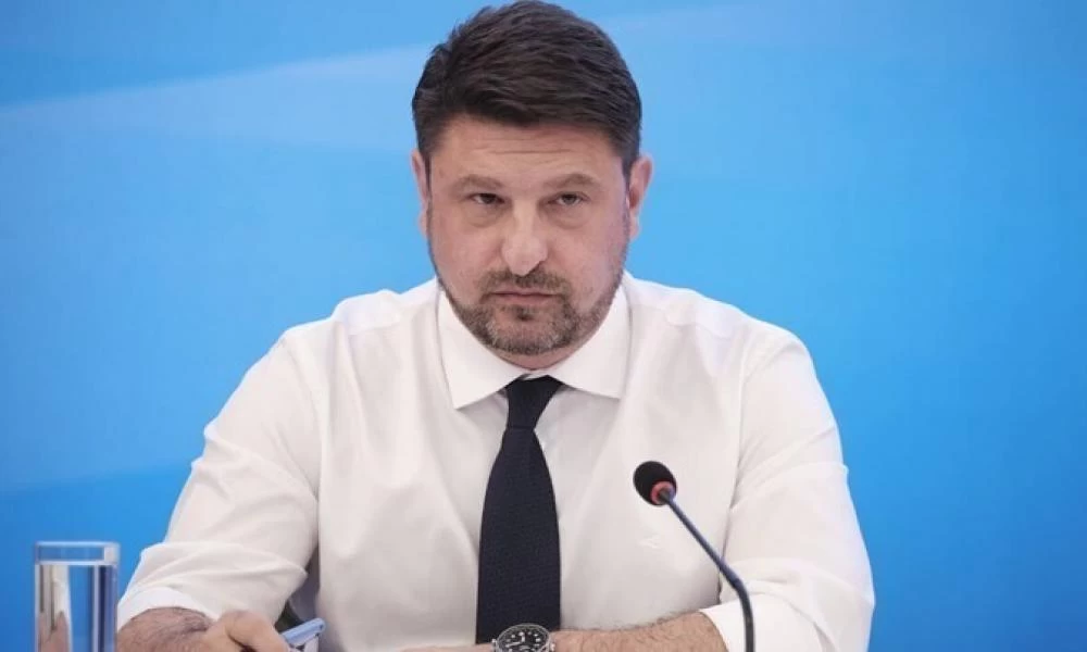 "Πυρ και μανία" ο Χαρδαλιάς: O πολίτης έχει δικαίωμα να μην εμβολιαστεί